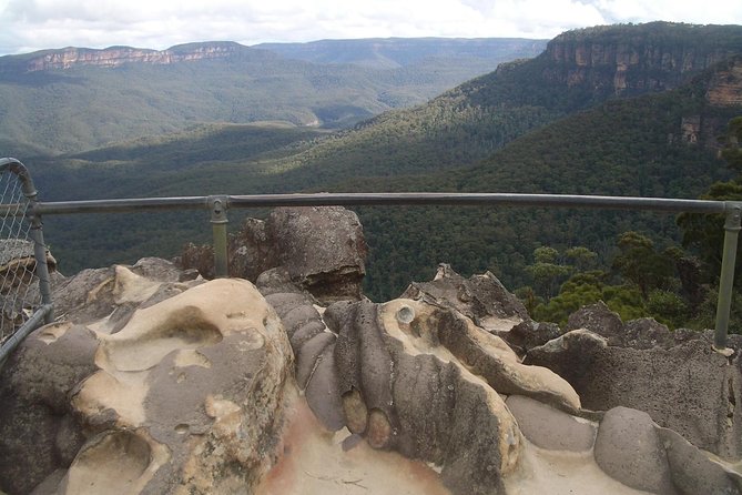 PRIVATE Blue Mountains Tour with Expert Guide - Cahill’s Lookout, Katoomba Falls, Wentworth Falls: waterfalls and viewpoints without rushing