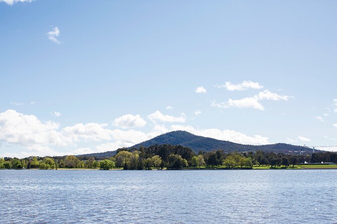 Private Canberra Day Tour from Sydney - Australian War Memorial: one focused hour of national remembrance