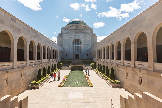 Private Canberra Day Tour from Sydney - Lake Burley Griffin: the scheduled breather you’ll actually appreciate