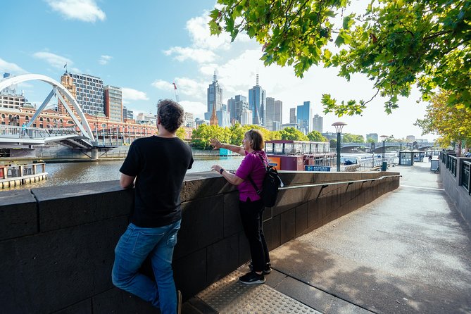Private City Kickstart Tour: Melbourne - From Young & Jackson to St Paul’s Cathedral: heritage buildings in quick context