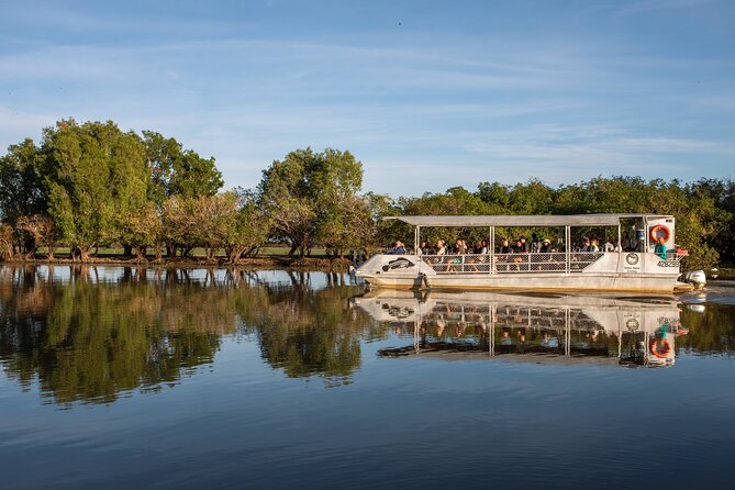 Private Day Tour Kakadu - Crocodiles and rivers: choosing the wildlife cruise that suits you