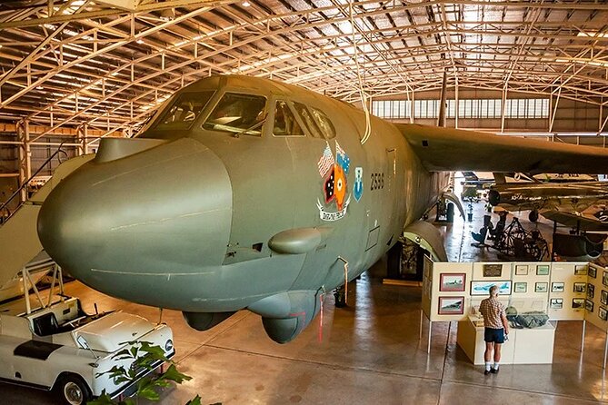 Private Full Day Darwin City Tour with Lunch and Pickup - Defence of Darwin Experience: the bombing story in a cinematic setting