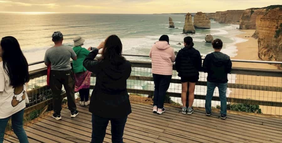 Private Group Great Ocean Road & 12 Apostles Tour - Twelve Apostles: the photos are worth it, even when the wind wins