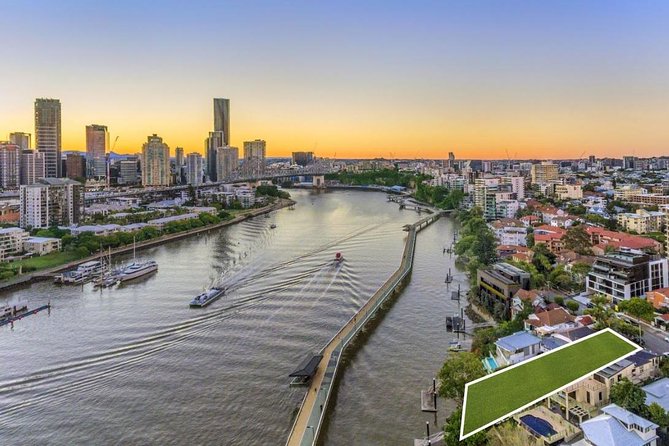 Private Group Tour Brisbane & Gold Coast Personal Tours - Getting Picked Up and Running the Day Your Way