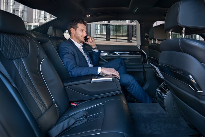 Private Luxury Airport Transfer with Limousine - Who this Gold Coast airport transfer fits best