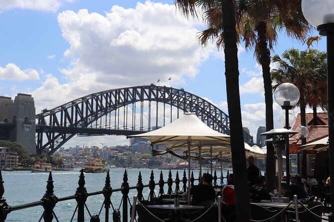 Private Luxury Half Day Sydney City Tour - Guides and Chauffeurs: What You Might Expect from the On-Road Experience