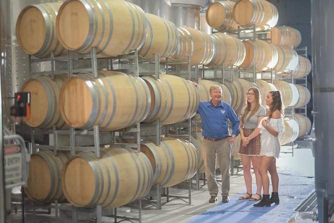 Private Luxury Tour: Tastes of the Hunter Valley - Glandore Estate Wines: old vines and Brokenback Mountain views