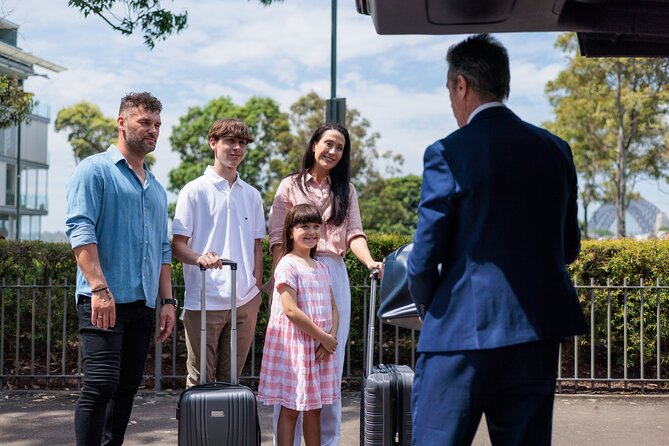 Private Luxury Transfer from Melbourne CBD to Melbourne Airport - Vehicle Options: Picking the Right Car for Your Group