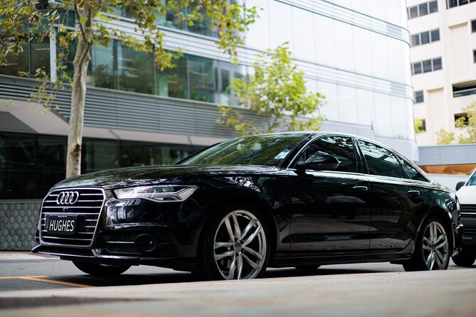 Private Luxury Transfer from Melbourne CBD to Melbourne Airport - Who Should Book This, and Who Might Skip It