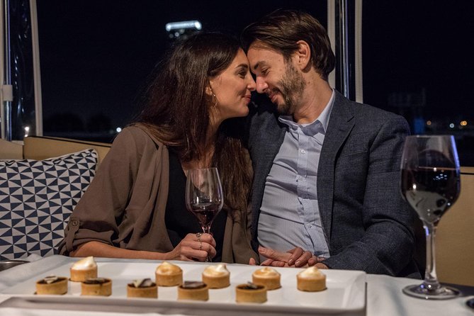 Private Romantic Melbourne Dinner Cruise for 2 - Meeting at 45 Newquay Promenade: the quick way to start smoothly