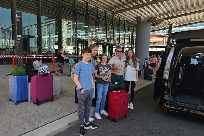 Private Sydney Airport-Sydney CBD, Sydney City, Cruise Terminal - Route Options: CBD, Suburbs, Cruise Terminals, and More