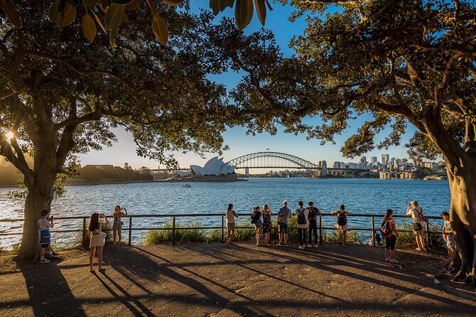 Private Sydney Harbour Sunset Photo Tour & Cruise - Stop 3: Mrs Macquarie’s Chair for Opera House and Bridge framing