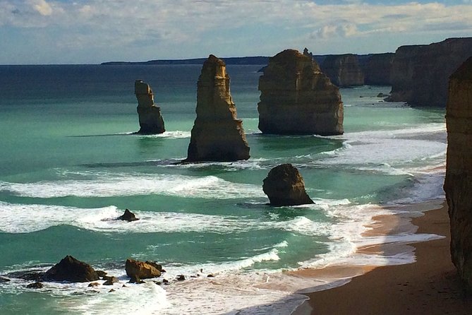 [PRIVATE TOUR] Express Great Ocean Road | Day Trip - Loch Ard Gorge: caves, cliffs, and an easy 30-minute window