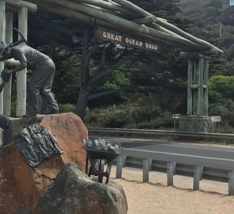 Private Tour: Great Ocean Road - Twelve Apostles - Bells Beach and the surf-culture stop that turns into a real viewpoint break