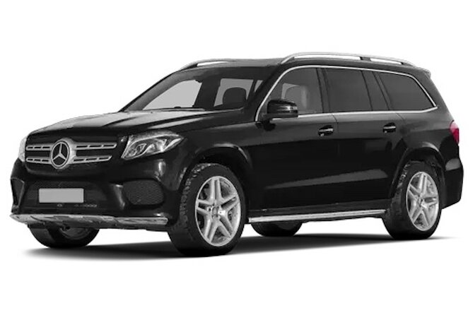 Private Transfer from Brisbane Airport to Noosa for 1 to 3 people - Comfort details that add up: water, friendly drivers, and safe driving