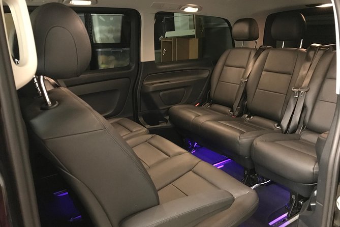 Private Transfer from Sunshine Coast Airport to Noosa 7 seater + Luggage Trailer - Comfort Details That Make the Ride Feel Easier