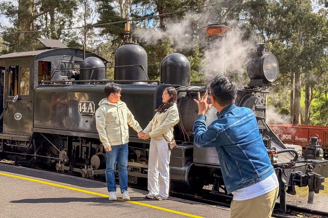 Puffing Billy, Forest Trails and Yarra Valley Discovery Tour - Warburton Lunch Break: A Small Town Reset (and How to Use It)