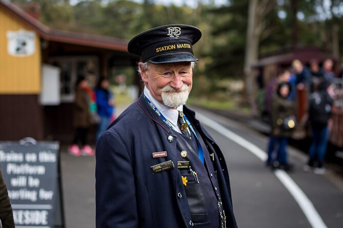 Puffing Billy Tour and Penguin Parade from Melbourne - Lakeside Visitor Centre and Emerald Lake Park: A Calm Mid-Morning Reset