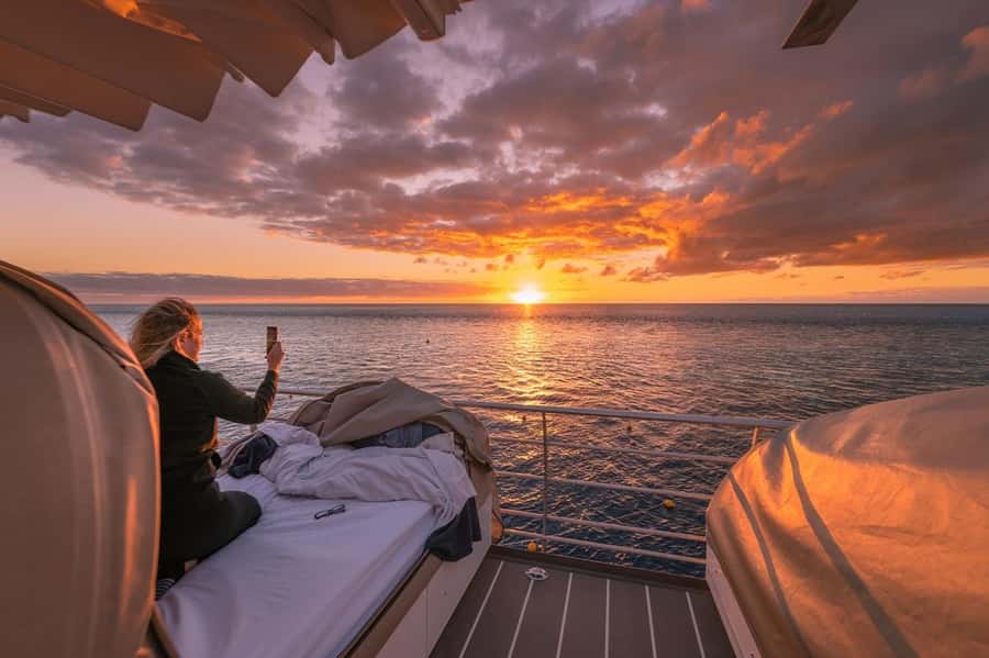 Reef Sleep: 2-Day Great Barrier Reef Pontoon & Gourmet Meals - Meals that make the reef sleep work: schedule and quality
