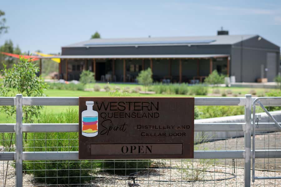 Roma: A Taste of the Outback (Tasting & Grazing Experience) - Arrival moment: gin and tonic (or a non-alcoholic option) right away