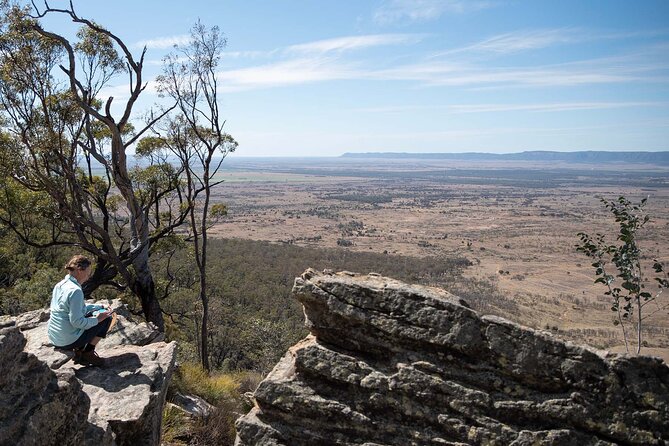 Roma: Lost World Carnarvons (Wallaroo) Day Tour - Axe Factory Aboriginal site and the secret cave moment