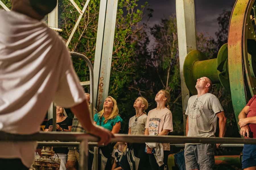 Roma: The Big Rig Night Show Sunset Experience - Starting with the Roma Rigger guide: the fastest way in