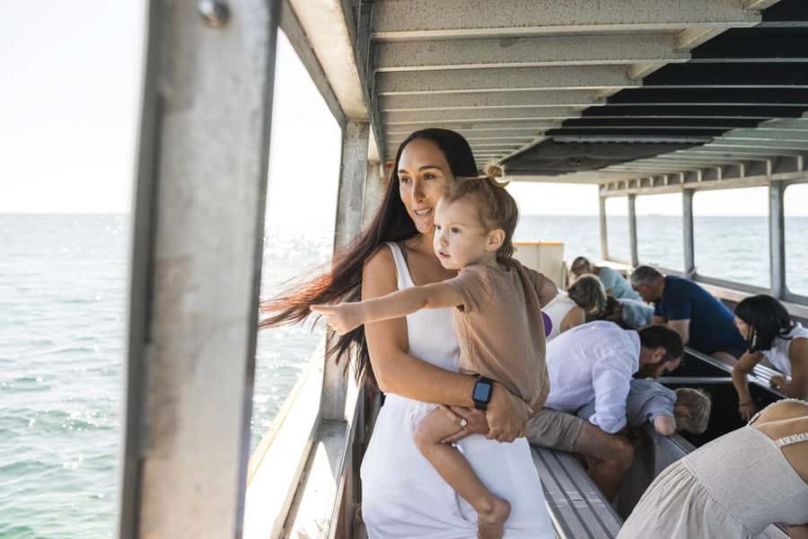 Rosslyn: Great Keppel Island Glass Bottom Boat Tour - Timing and return ferry: Tuesday/Friday are different