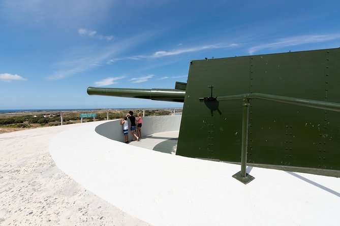 Rottnest Island Oliver Hill Train & Tunnel Tour - Oliver Hill Battery: WWII Guns and the Hidden Work Behind Them