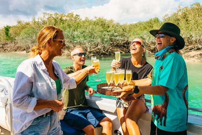 SCENIC AND PREHISTORIC CRUISE - Sparkling Wine & Gourmet Platters - Getting out to the water: small-boat cruising without the crowd
