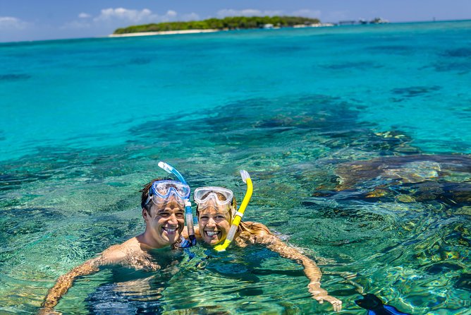 Seawalker Helmet Experience and Green Island Combo from Cairns - Cairns to Green Island: the fast catamaran rhythm