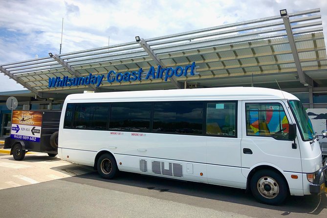 Shuttle from Airlie beach to Proserpine airport - The 40-minute ride through Proserpine: what you actually get on the road