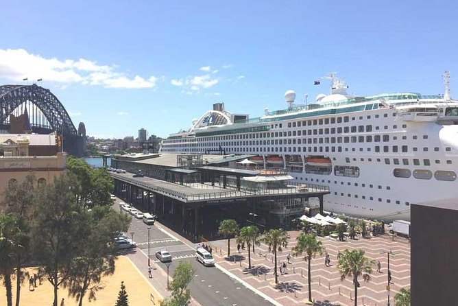 Shuttle Transfer from Sydney Airport to Cruise Ship Terminal at Circular Quay - Pickup at Sydney Airport: how flight timing actually helps