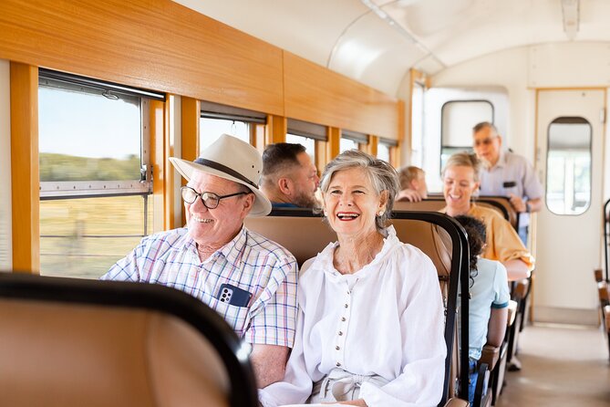 Silver-Tails Rail Sunset With Smithy's Dinner and Show - What the experience feels like in real life (and what to bring)