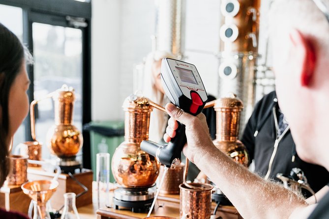 Small-Group Gin Masterclass in Gold Coast - Choosing botanicals: building a flavor you can explain
