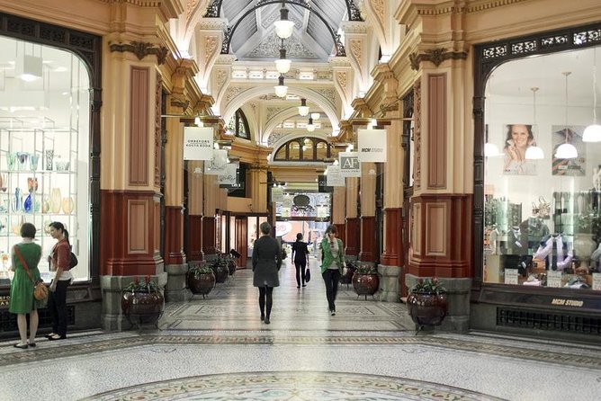Small-Group Melbourne Sightseeing Tour with Beach Boxes - Guide style can make or break the day