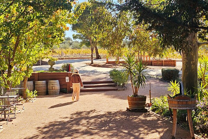 Small-Group Murray River Adventure - Paddle Steamer & Wildlife - Port of Echuca Wharf, PS Canberra, and Captain Commentary
