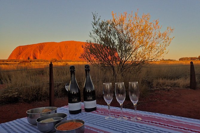 Small Group Uluru Sunset Viewing Tour - The 90-minute viewing stop: where the changing colors actually happen