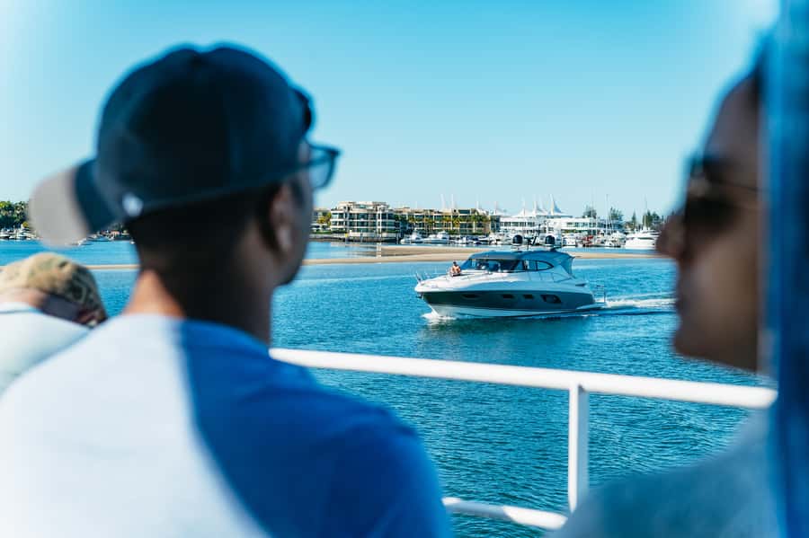 Spirit of Gold Coast 2.5-Hour Whale Watching Tour - Comfort and Sea Conditions: Seasickness Help and the Wet-Front Tip