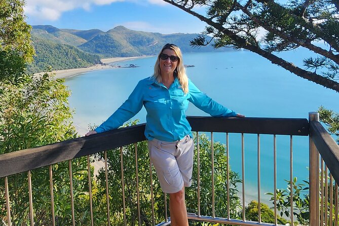 Sunrise with the kangaroos and wallabies - Stop 1 at Cape Hillsborough: the first rays and the shoreline wildlife