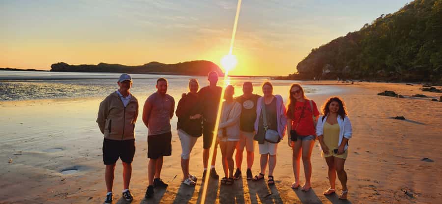 Sunrise with the Kangaroos & Wallabies - Airlie Beach - Sunrise With Kangaroos and Wallabies in Airlie Beach: The Real Reason It’s Worth It