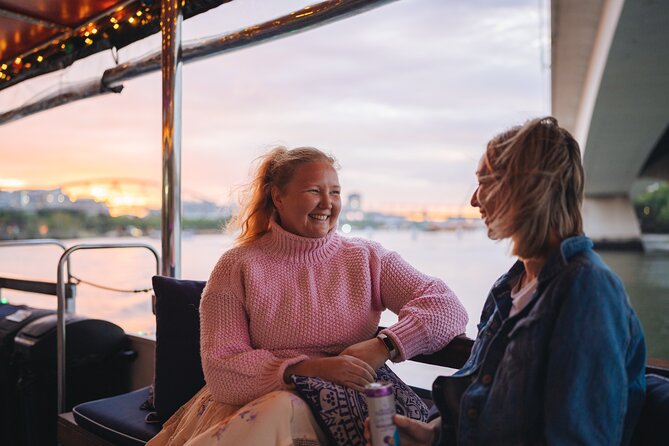 Sunset City Lights Cruise: 5.30pm or 6pm <em>seasonal (90min) – Key Highlights You’ll Actually Care About’ /></p>
<ul>
<li><strong>Seasonal departure timing</strong>: Winter sails at 5:30pm; summer sails at 6:00pm</li>
<li><strong>A real, relaxed evening</strong>: about 90 minutes on the river with music and sightseeing vibes</li>
<li><strong>Included cheese platter</strong> plus a souvenir map of the Brisbane River</li>
<li><strong>Restroom on board</strong> and access to an onboard coffee shop and licensed bar</li>
<li><strong>Small-ish group size</strong> (maximum 65 people) for a more comfortable ride</li>
</ul>
<h2 id="a-night-cruise-from-the-cultural-centre-the-start-point-that-matters">A Night Cruise From the Cultural Centre: The Start Point That Matters</h2>
<p>seasonal (90min) – A Night Cruise From the Cultural Centre: The Start Point That Matters’ /><br />
The cruise starts at the <strong>Cultural Centre Public Pontoon</strong>, on the Cultural Centre Boardwalk in South Brisbane (QLD 4101). It’s a handy location to target if you’re already exploring around the South Bank/CBD river area.</p>
<p><p>One practical tip: you should <strong>board about 15 minutes before departure</strong>. The timing matters because getting settled early helps you find the spot you want on a night cruise—especially if you prefer outdoor seating for the best views.</p>
</p>
<p><p>Also, this uses a <strong>mobile ticket</strong>, so have that ready on your phone before you arrive at the pontoon. It saves time, and on boats time is always a little tight.</p>
</p>
<div style="margin: 20px 0; padding: 15px 0;"><p>You can also read our reviews of more boat tours in Brisbane</p><ul style="margin: 10px 0; padding: 0; list-style: none;"><li style="margin: 0 0 10px 0; padding: 0 0 10px 0; border-bottom: 1px solid #eee; display: flex; align-items: flex-start; gap: 12px; line-height: 1.4;"><a href="https://theaustraliatraveler.com/brisbane-river-cruise-with-entry-to-lone-pine-koala-sanctuary/" aria-hidden="true" tabindex="-1"><img decoding="async" style="width: 80px; height: 60px; object-fit: cover; border-radius: 4px; flex-shrink: 0;" src="https://8.theaustraliatraveler.com/wp-content/uploads/brisbane-river-cruise-with-entry-to-lone-pine-koala-sanctuary-150x150.jpg" alt="" loading="lazy"></a><div><a href="https://theaustraliatraveler.com/brisbane-river-cruise-with-entry-to-lone-pine-koala-sanctuary/">Brisbane River Cruise with entry to Lone Pine Koala Sanctuary</a><br><span style="font-size: 0.82em; color: #555; margin-top: 2px;"><span style="color: #f5a623;">★</span> 4.5 · 1,522 reviews</span></div></li><li style="margin: 0 0 10px 0; padding: 0 0 10px 0; border-bottom: 1px solid #eee; display: flex; align-items: flex-start; gap: 12px; line-height: 1.4;"><a href="https://theaustraliatraveler.com/brisbane-river-cruise-and-koala-sanctuary-visit/" aria-hidden="true" tabindex="-1"><img decoding="async" style="width: 80px; height: 60px; object-fit: cover; border-radius: 4px; flex-shrink: 0;" src="https://8.theaustraliatraveler.com/wp-content/uploads/brisbane-river-cruise-and-koala-sanctuary-visit-150x150.jpg" alt="" loading="lazy"></a><div><a href="https://theaustraliatraveler.com/brisbane-river-cruise-and-koala-sanctuary-visit/">Brisbane River Cruise and Koala Sanctuary Visit</a><br><span style="font-size: 0.82em; color: #555; margin-top: 2px;"><span style="color: #f5a623;">★</span> 4.7 · 1,397 reviews</span></div></li><li style="margin: 0; padding: 0; border-bottom: none; display: flex; align-items: flex-start; gap: 12px; line-height: 1.4;"><a href="https://theaustraliatraveler.com/brisbane-morning-sightseeing-cruise-1030am-12pm-90min/" aria-hidden="true" tabindex="-1"><img decoding="async" style="width: 80px; height: 60px; object-fit: cover; border-radius: 4px; flex-shrink: 0;" src="https://8.theaustraliatraveler.com/wp-content/uploads/brisbane-morning-sightseeing-cruise-1030am-12pm-90min-150x150.jpg" alt="" loading="lazy"></a><div><a href="https://theaustraliatraveler.com/brisbane-morning-sightseeing-cruise-1030am-12pm-90min/">Brisbane: Morning Sightseeing Cruise: 10:30am-12pm (90min)</a><br><span style="font-size: 0.82em; color: #555; margin-top: 2px;"><span style="color: #f5a623;">★</span> 4.5 · 521 reviews</span></div></li></ul></div><h2 id="seasonal-timing-when-you-should-book-for-the-best-light">Seasonal Timing: When You Should Book for the Best Light</h2>
<p><img width="669" height="446" decoding="async" src=