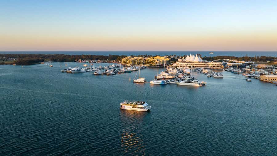 Surfers Paradise: Buffet Dinner Sightseeing Cruise - Price and value: what $91 buys you on the Gold Coast