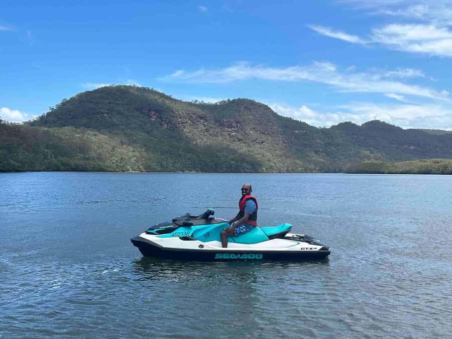 Sydney: 30 min Jet Ski Safari - The 90-Minute Flow: Check-In, Practice Track, Then Two 10 km Legs