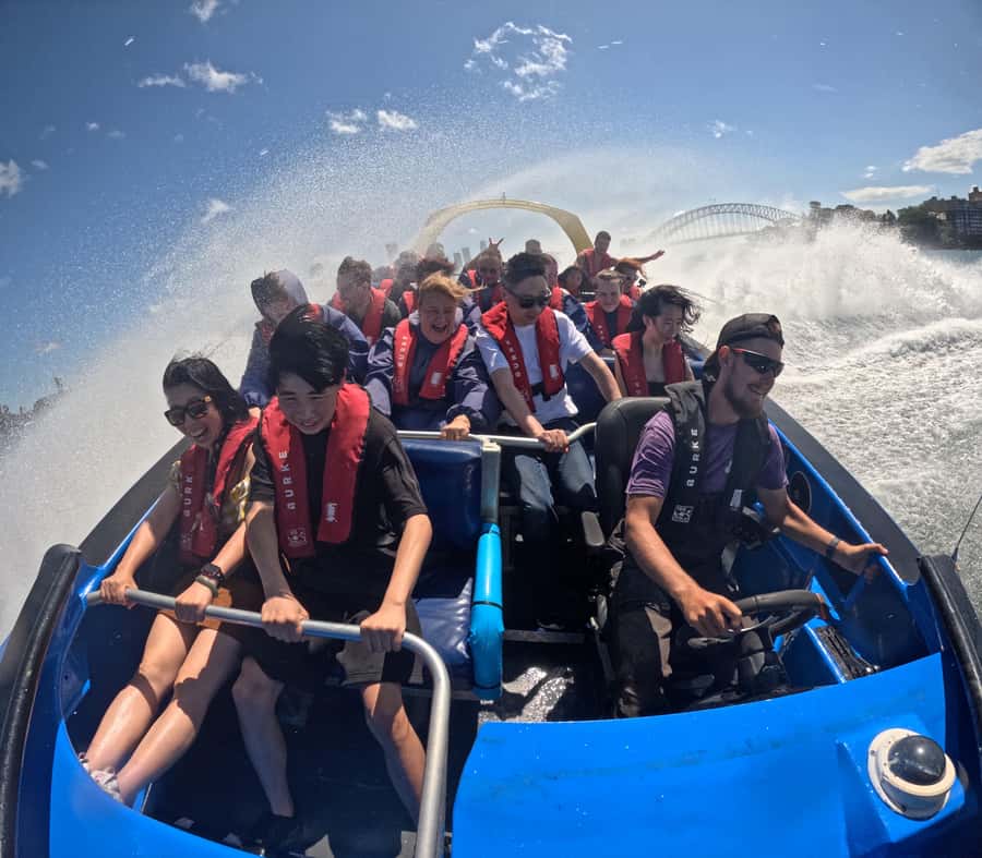 Sydney: 30-Minute Jet Boat Ride from Darling Harbour - Power breaks and high-speed spins: why this is fun and what to expect