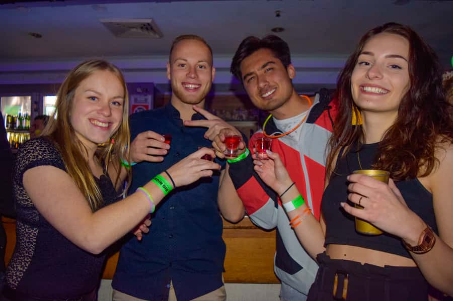 Sydney: Big Night Out Pub Crawl with Local Party Hosts - Who this pub crawl suits best (and who should think twice)