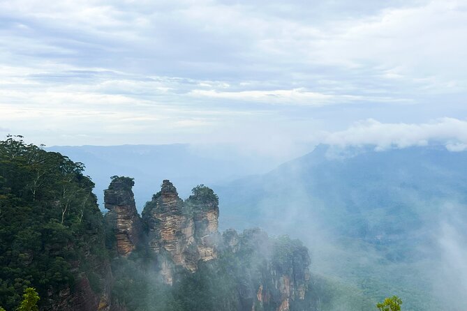 Sydney Blue Mountains Day Tour with Wildlife Park and Waterfalls - Weather, footwear, and how to avoid a frustrating day