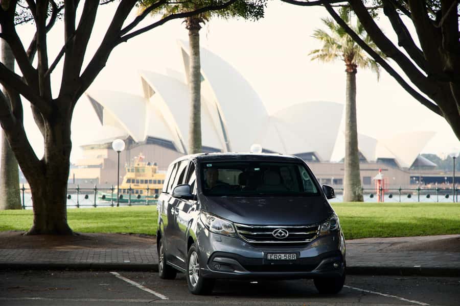 Sydney: City and Bondi Beach Private Luxury Half-Day Tour - St. Mary’s Cathedral and Hyde Park: the city’s center, with quick context
