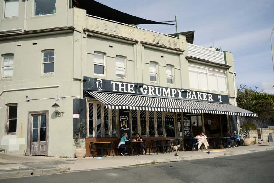 Sydney: City and Bondi Beach Private Luxury Half-Day Tour - The Rocks and Circular Quay: start with Sydney’s classic waterfront energy