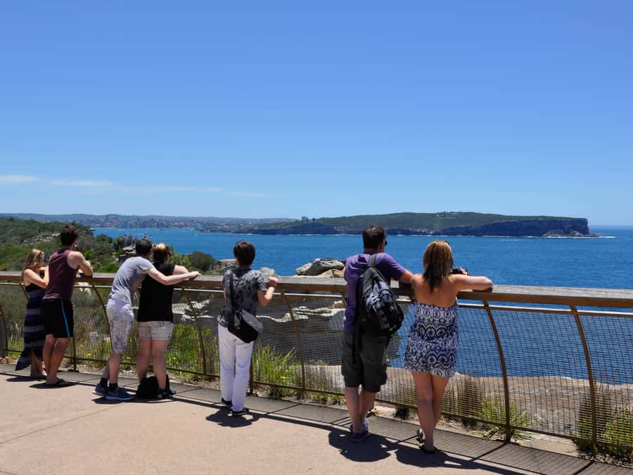 Sydney: City Highlights Guided Bus Tour - Meeting at Archibald Fountain: finding the bus without stress