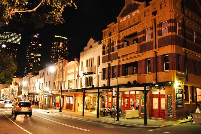 Sydney Dark Stories True Crime Tour - Storytelling style: humor, puns, and pacing that keeps you with the group